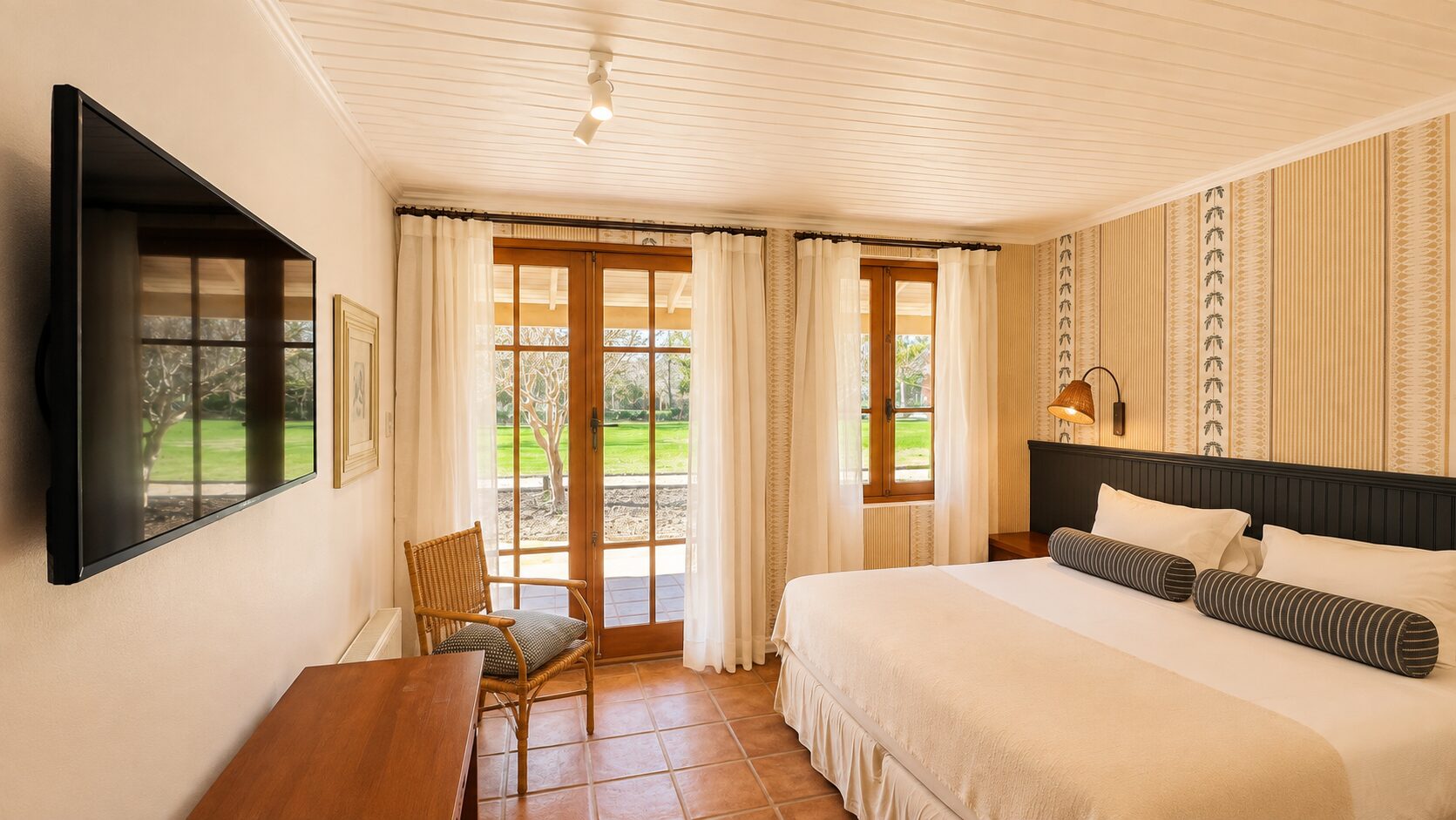 Habitación Ejecutiva con terraza y salida al jardín